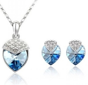 $22.00 for an 18k White Gold Swarovski Elements Heart Necklace and Earring Set from Style &...